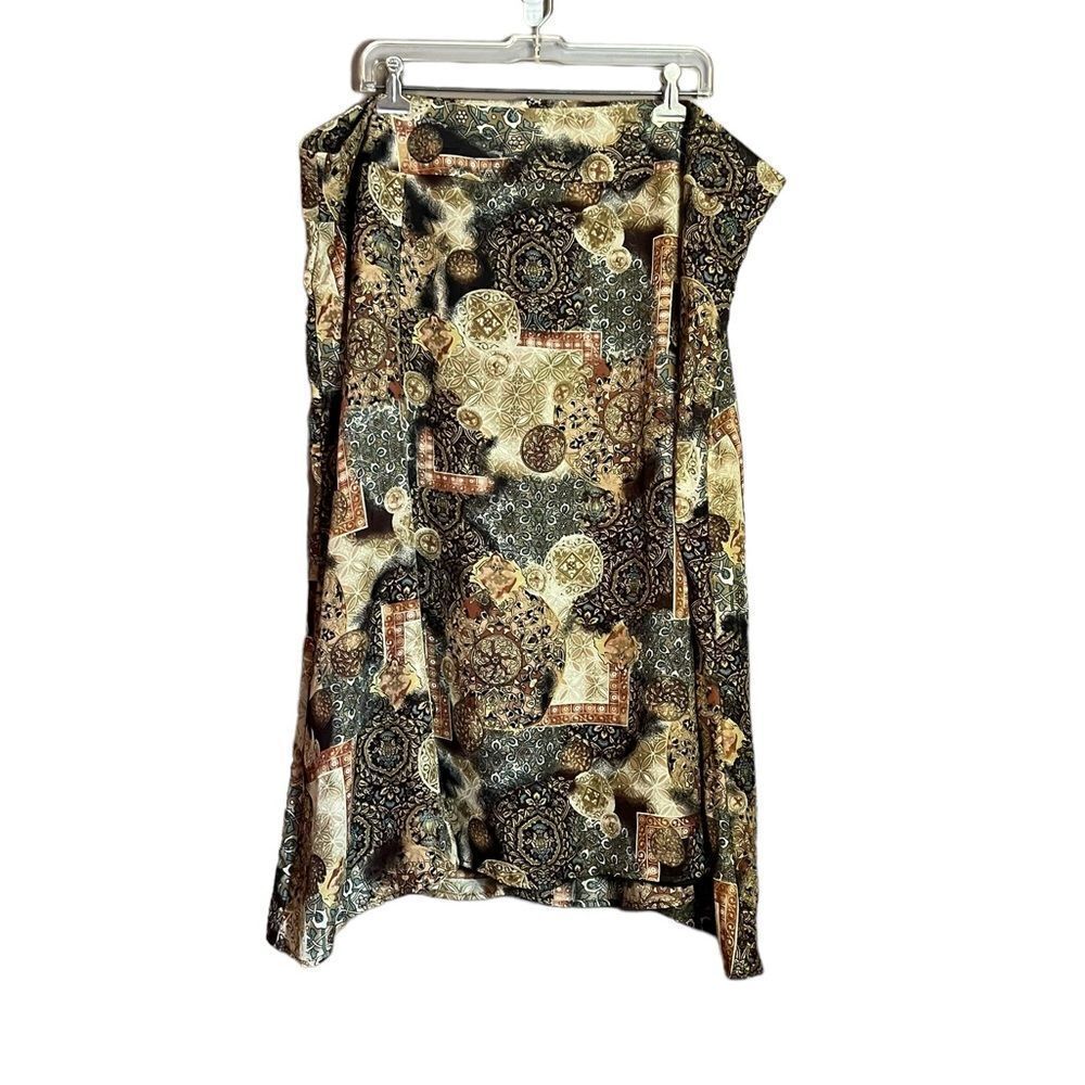 CJ banks patterned knee length skirt. Size 22W
